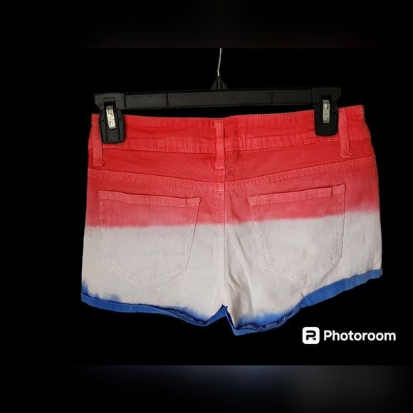 5/$25 L.E.I Ashley low rise jean shorts - Picture 2 of 3